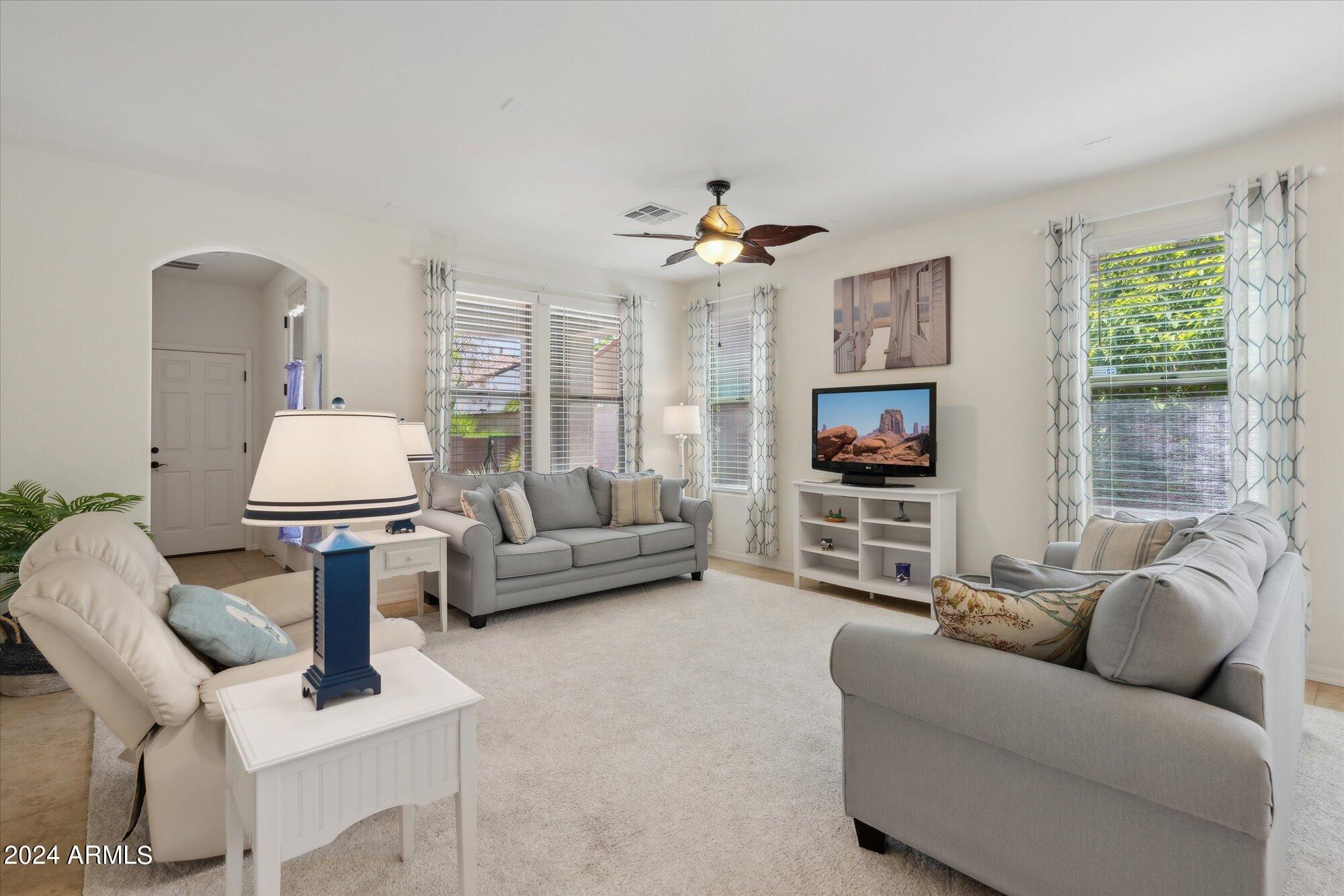 20747 West Ridge Road Buckeye, AZ 85396 - Photo 28 of 68 Great Room