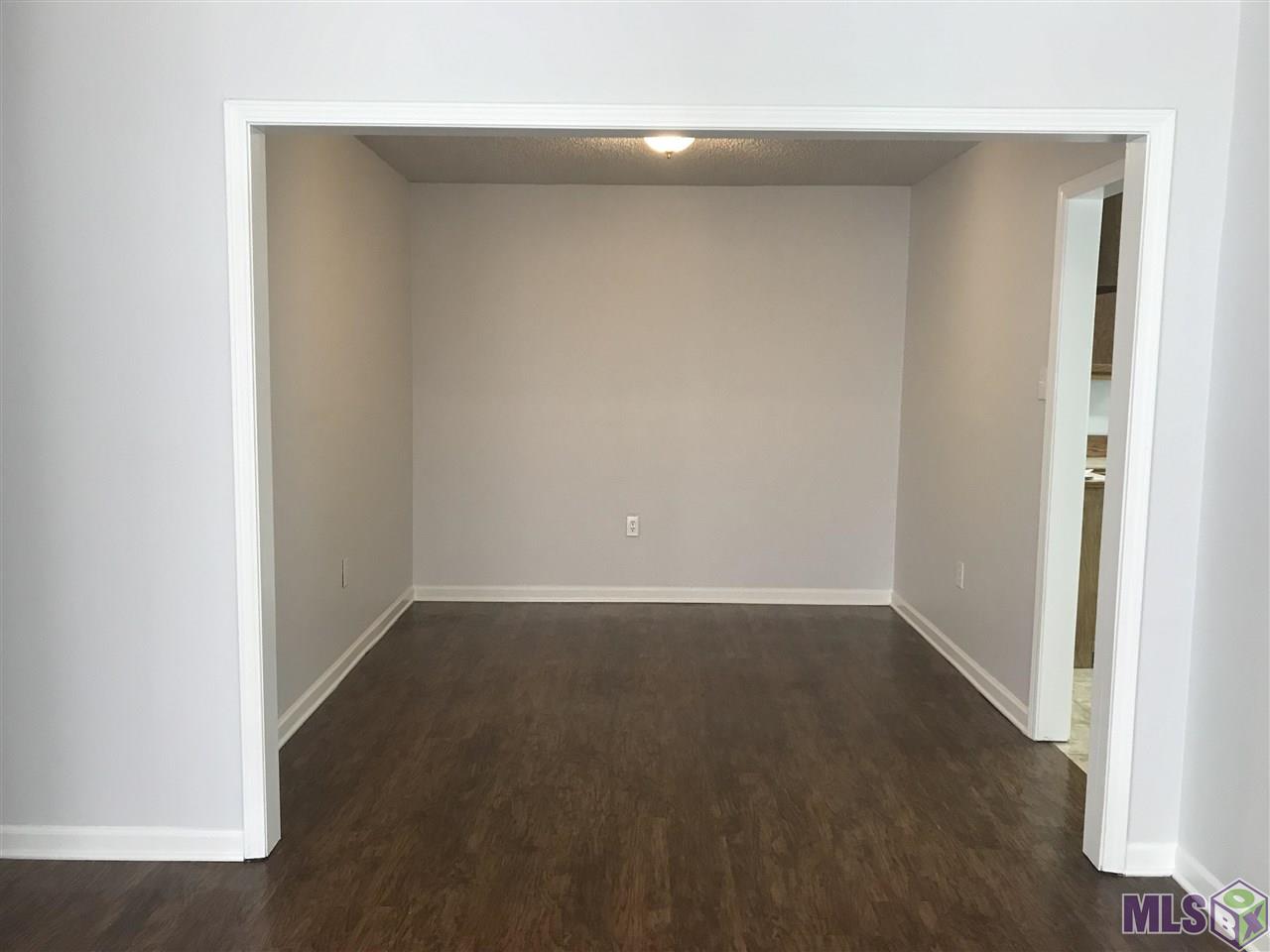 2033 Maple Ridge Avenue Baton Rouge, LA 70816 - Photo 4 of 8