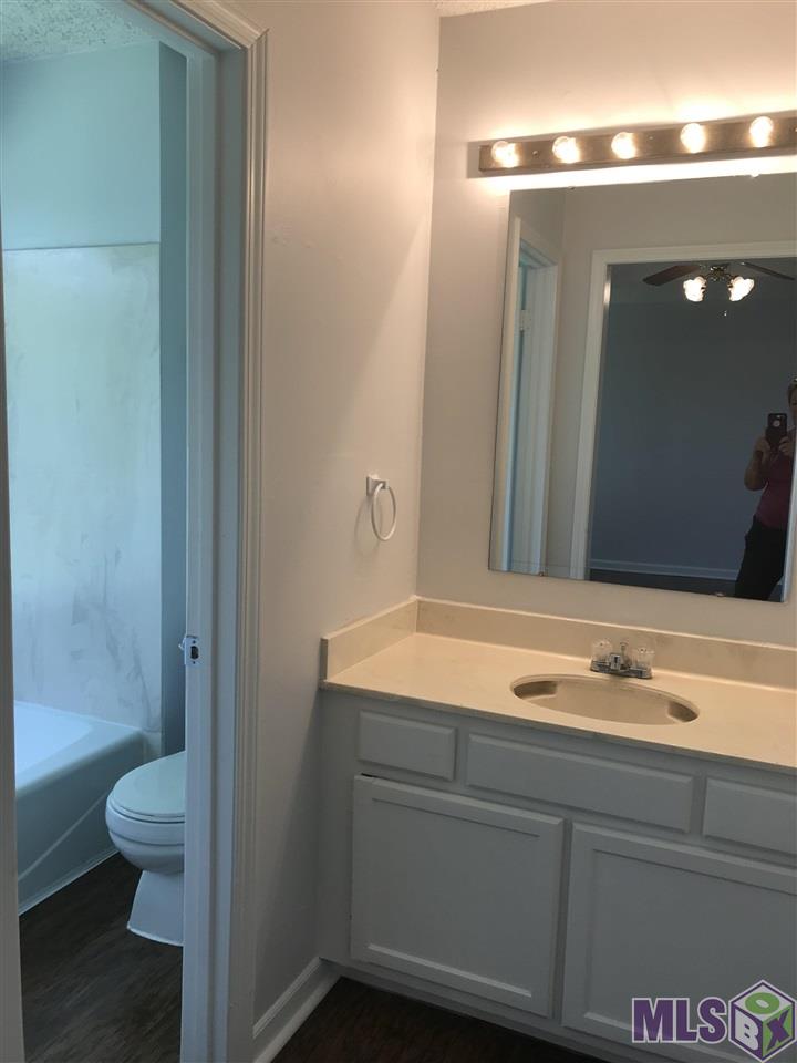 2033 Maple Ridge Avenue Baton Rouge, LA 70816 - Photo 7 of 8