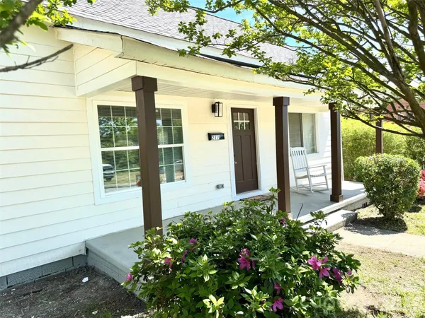 $290,000 | 211 Cedar Drive Northwest, Concord, NC 28025