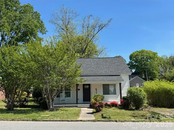 $290,000 | 211 Cedar Drive Northwest, Concord, NC 28025