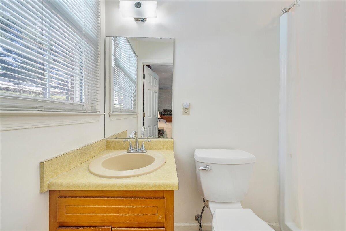 6737 Stonington Road Roanoke, VA 24019 - Photo 19 of 45 20-MIB03270