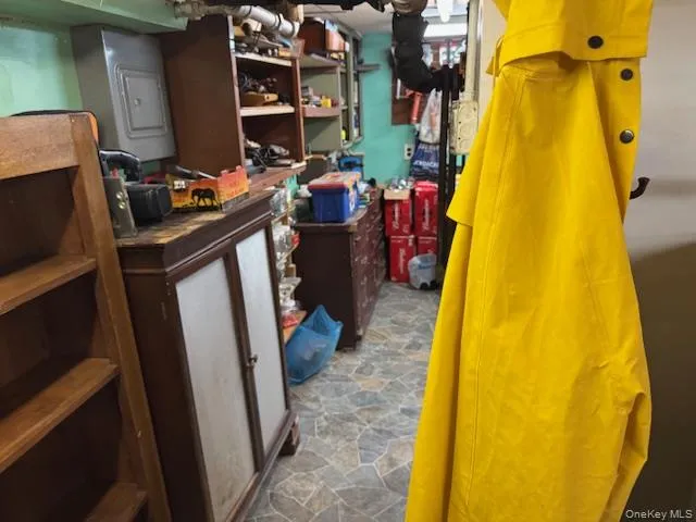 $1,850,000 | 1549-1547(garage) Beach Avenue | Stratton Park