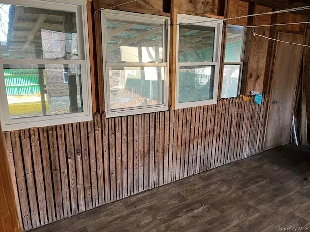 $1,850,000 | 1549-1547(garage) Beach Avenue | Stratton Park