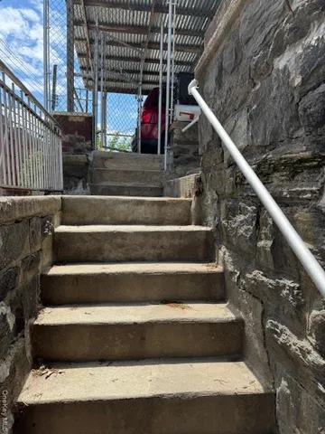 $1,850,000 | 1549-1547(garage) Beach Avenue | Stratton Park