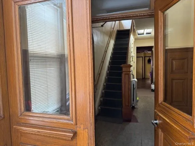 $1,850,000 | 1549-1547(garage) Beach Avenue | Stratton Park