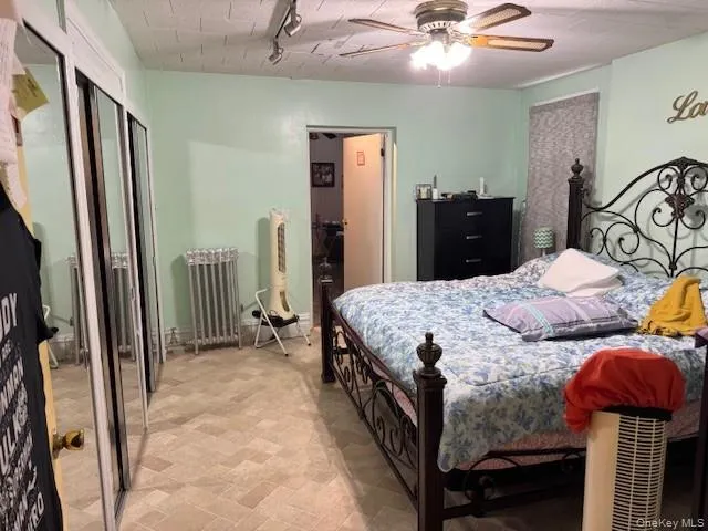 $1,850,000 | 1549-1547(garage) Beach Avenue | Stratton Park