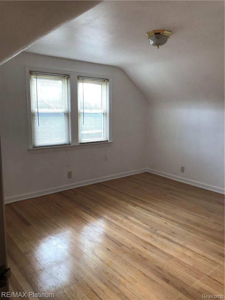 3046 Covert Road Flint, MI 48506 - Photo 10 of 21 IMG_0378.jpg