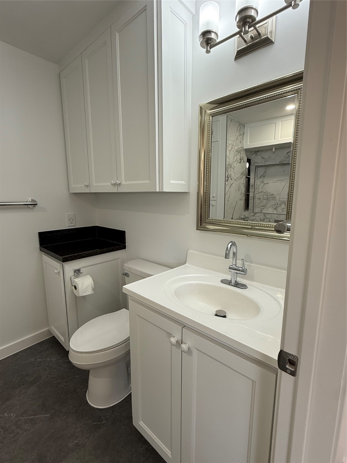4040 San Felipe Street, Unit 247 Houston, TX 77027 - Photo 22 of 29 Another view of bathroom
