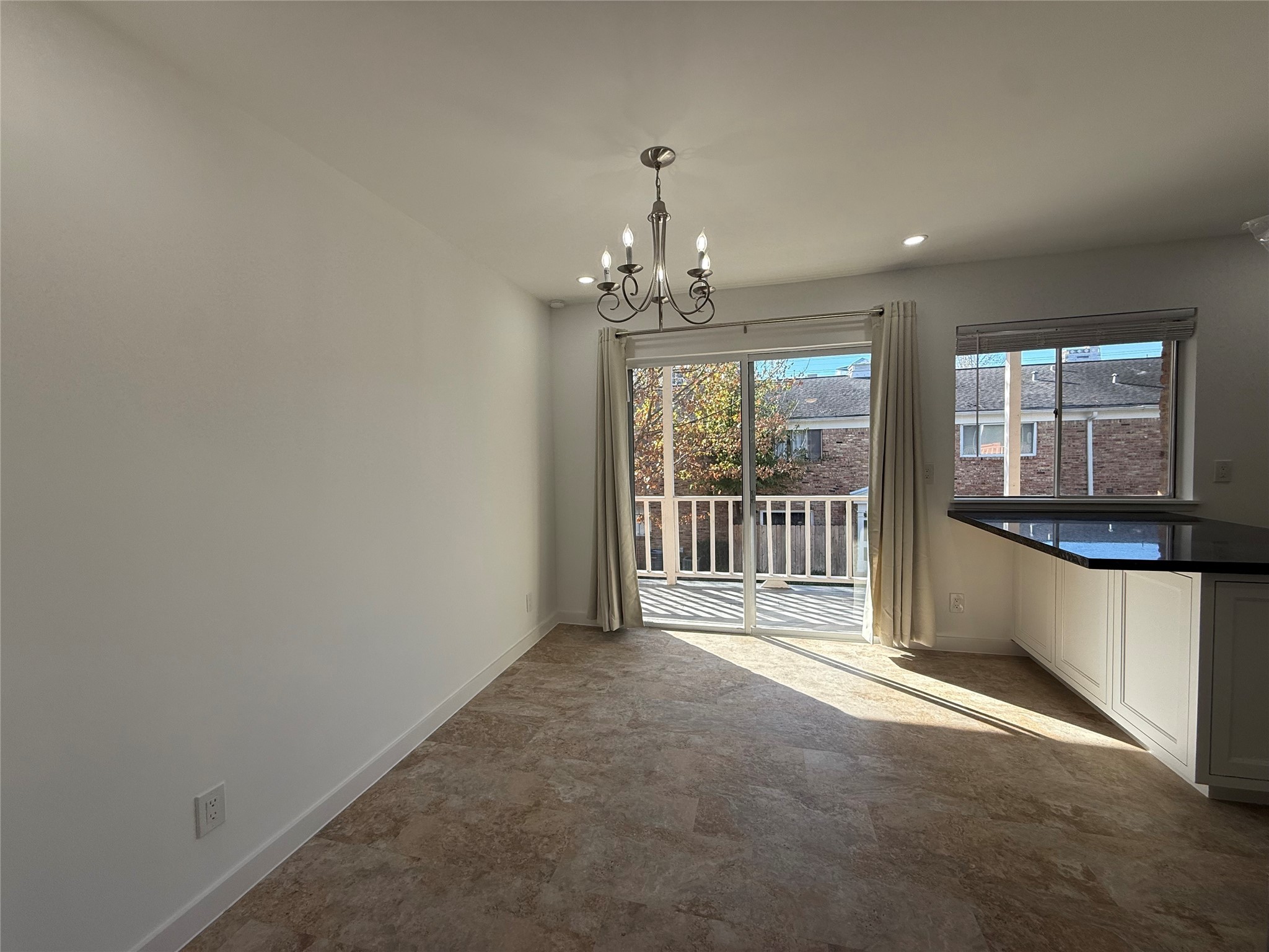 4040 San Felipe Street, Unit 247 Houston, TX 77027 - Photo 6 of 29 Dining room