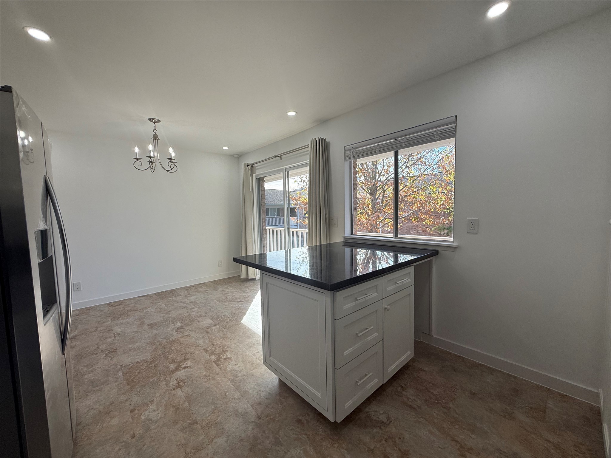 4040 San Felipe Street, Unit 247 Houston, TX 77027 - Photo 7 of 29 Breakfast counter