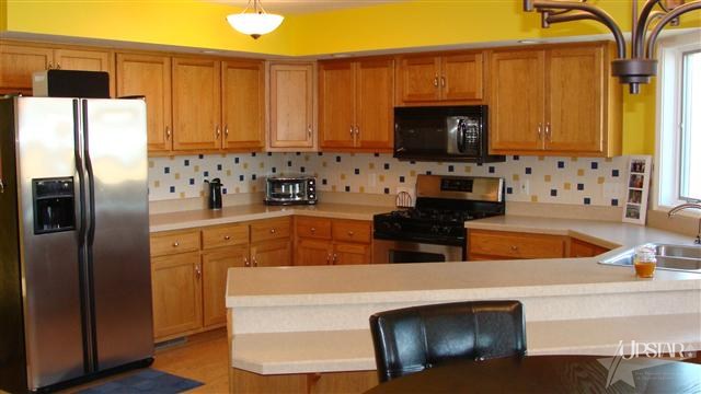 9205 Maples Road Fort Wayne, IN 46816 - Photo 10 of 17