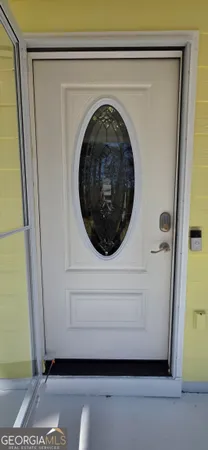 a close up view of washer and dryer