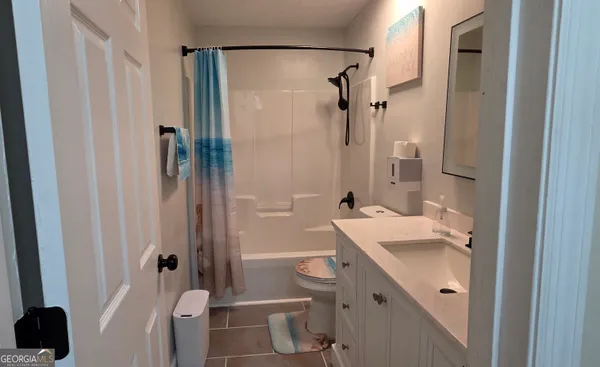 a bathroom with a bathtub