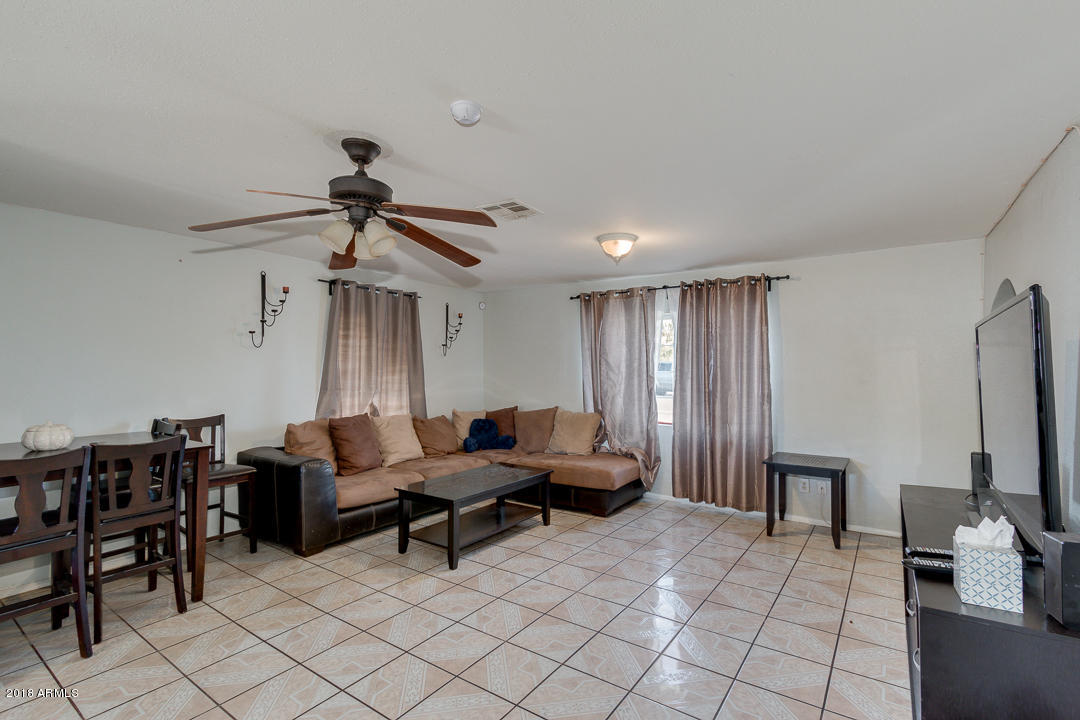 2920 East Chipman Road Phoenix, AZ 85040 - Photo 6 of 29 06-Chipman_