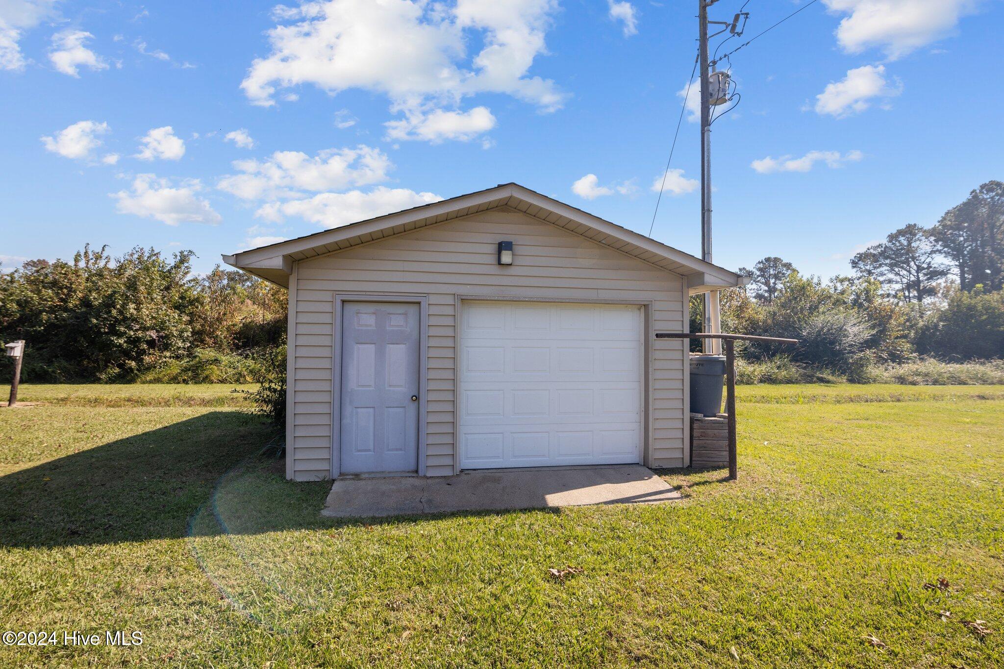 121 Pine Tree Path Bath, NC 27808 - Photo 17 of 42 121 Pinetree Workshop