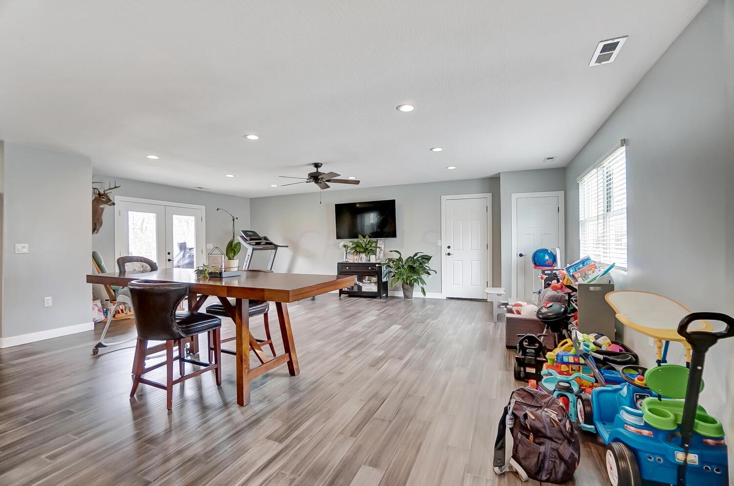 4046 Alkire Road Grove City, OH 43123 - Photo 3 of 27 50035181-004_web