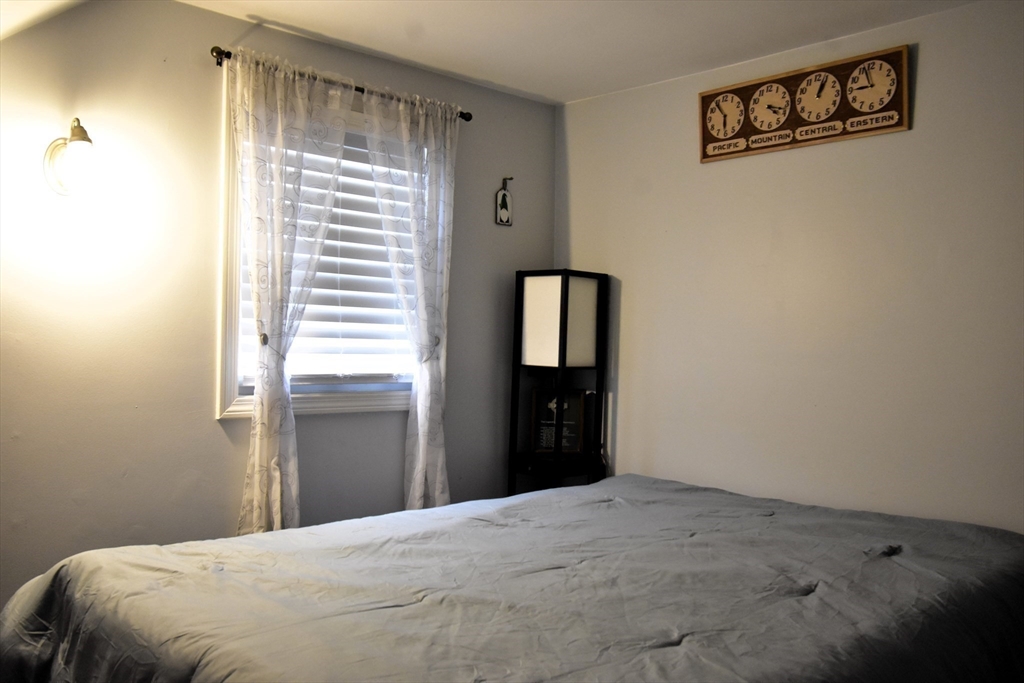 3 Elm Street Oxford, MA 01540 - Photo 26 of 33