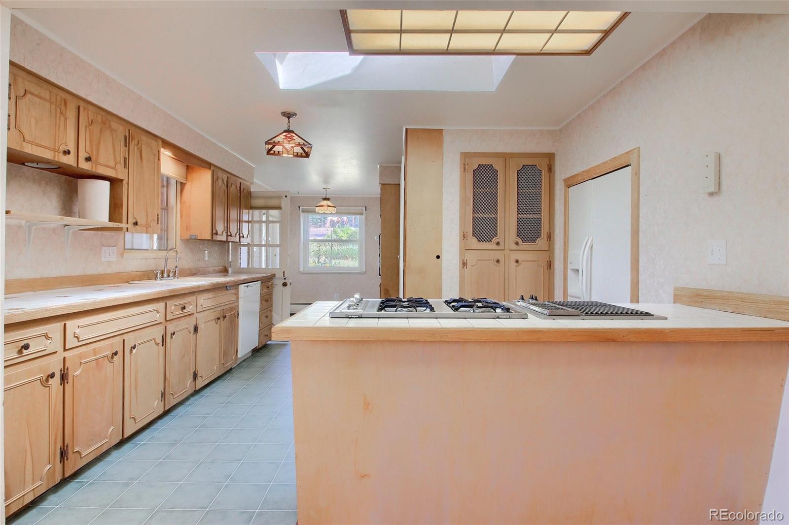 9059 South Hillview Road Morrison, CO 80465 - Photo 9 of 23 Gallery Image 9