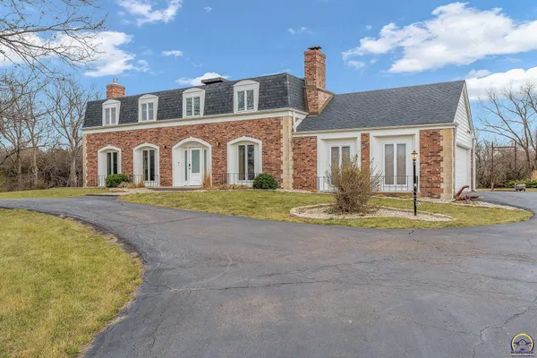 $530,000 | 4210 Wam-Teau Drive, Wamego, KS 66547