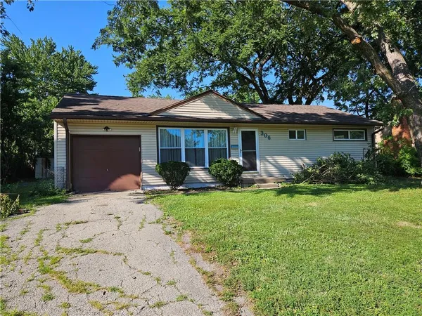 $185,000 | 306 Pacific Drive, Belton, MO 64012