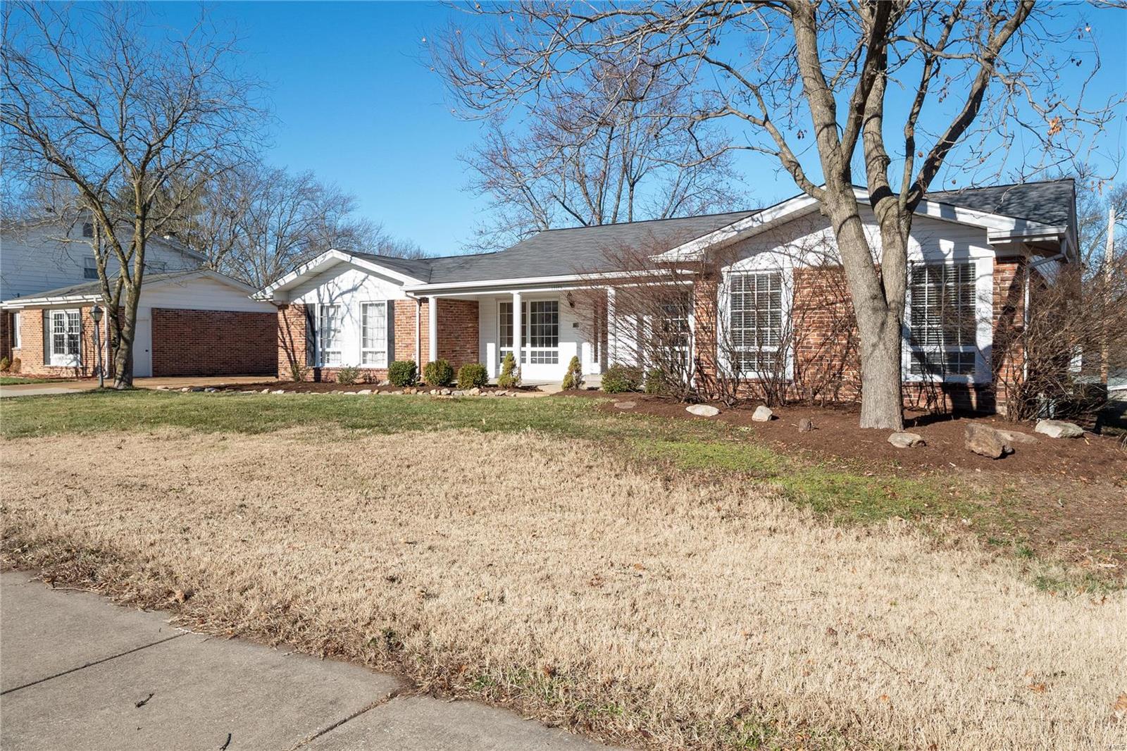 15575 Clayton Road Ballwin, MO 63011 - Photo 2 of 36 Gallery Image 2