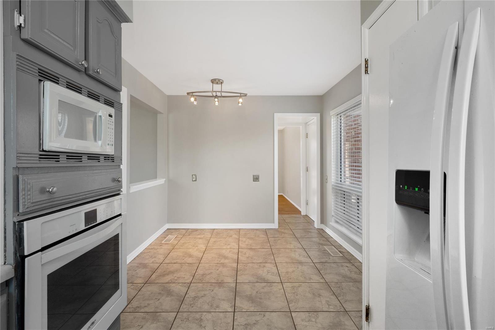 15575 Clayton Road Ballwin, MO 63011 - Photo 14 of 36 Gallery Image 14