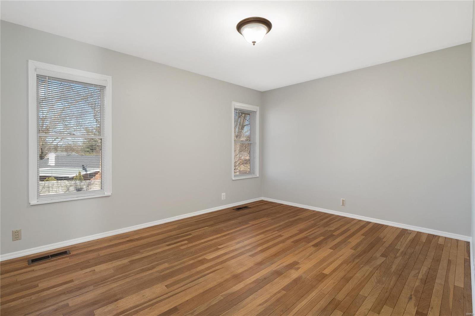15575 Clayton Road Ballwin, MO 63011 - Photo 26 of 36 Gallery Image 26