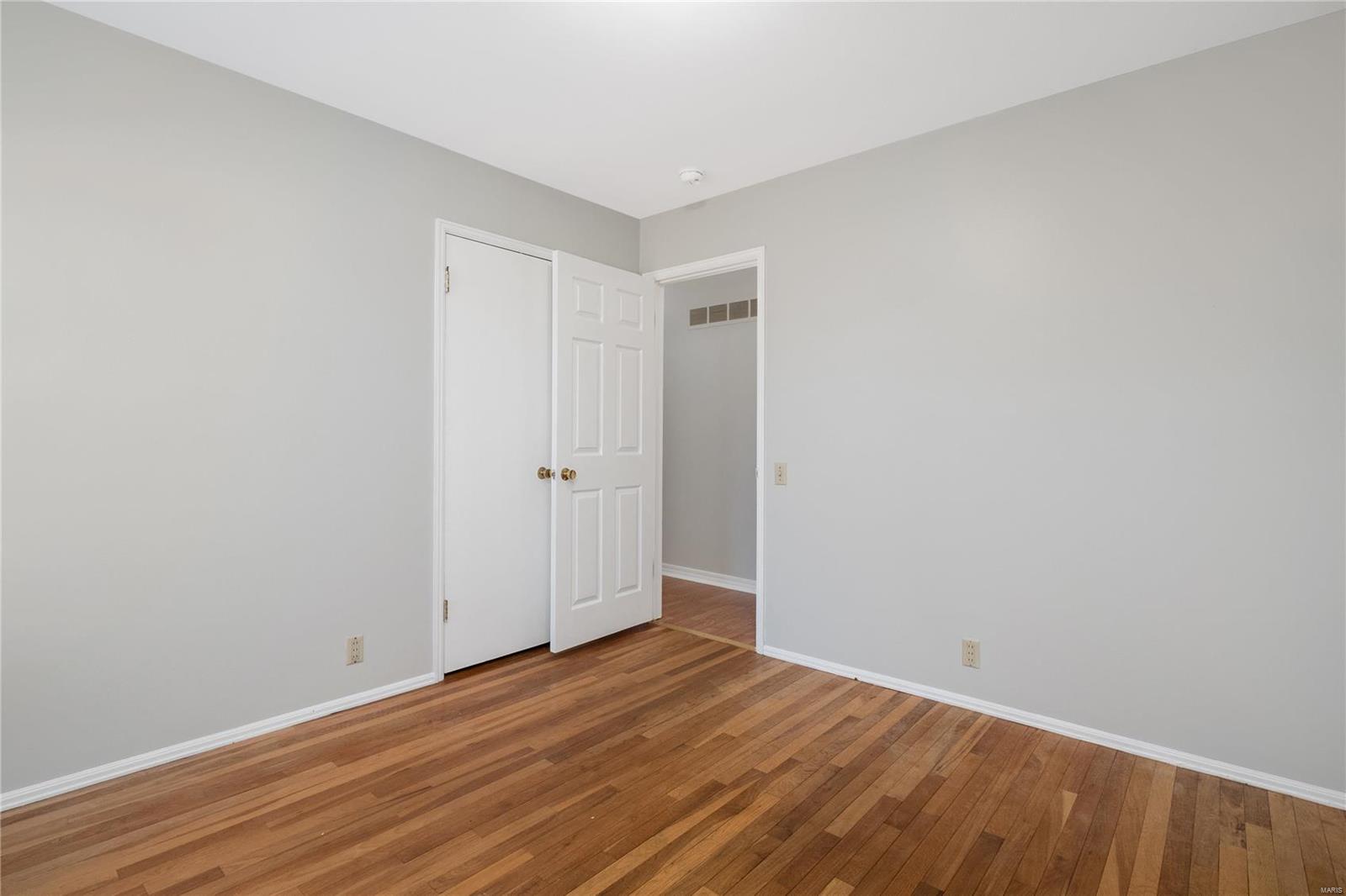 15575 Clayton Road Ballwin, MO 63011 - Photo 30 of 36 Gallery Image 30