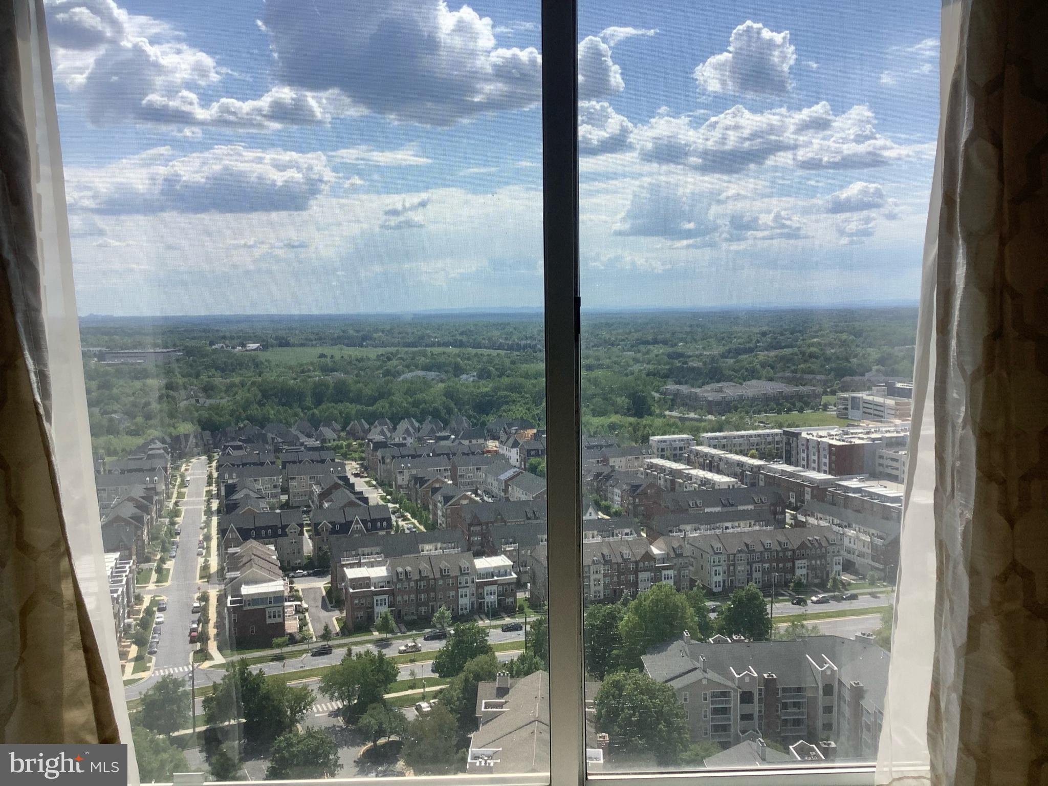 9701 Fields Road, Unit 2408 Gaithersburg, MD 20878 - Photo 37 of 46