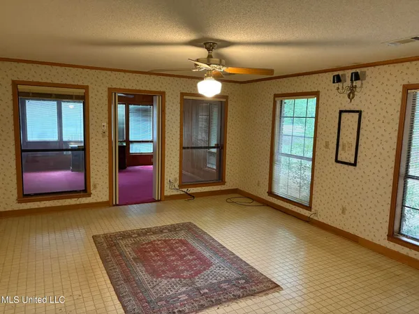 $225,000 | 203 Oak Court, Hollandale, MS 38748