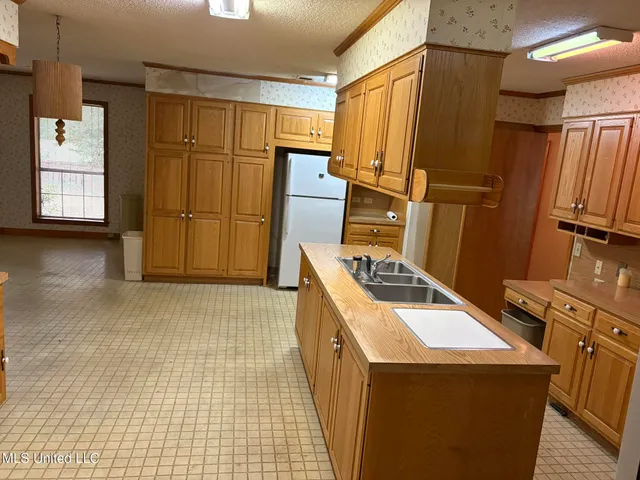 $225,000 | 203 Oak Court, Hollandale, MS 38748