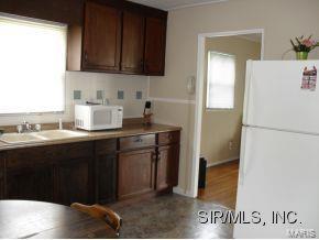 1912 Johnson Road Granite City, IL 62040 - Photo 4 of 11 Gallery Image 4