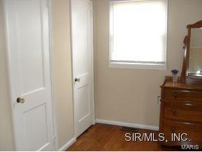1912 Johnson Road Granite City, IL 62040 - Photo 6 of 11 Gallery Image 6