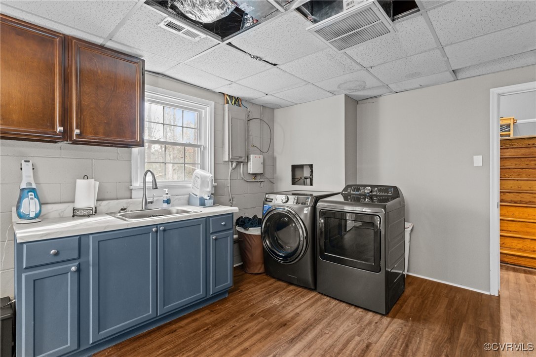 10507 Gayton Road Henrico, VA 23238 - Photo 30 of 47 Laundry area featuring visible vents, a sink, cabi