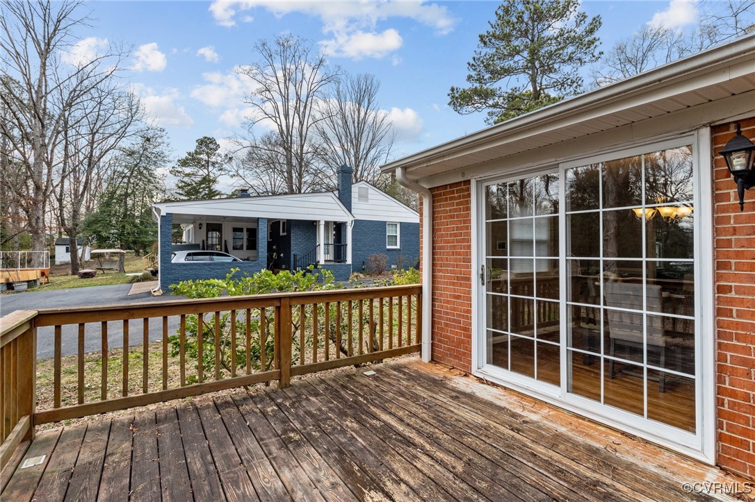 10507 Gayton Road Henrico, VA 23238 - Photo 33 of 47 View of wooden terrace