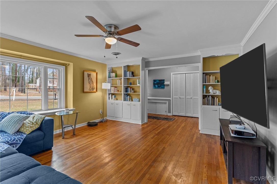 10507 Gayton Road Henrico, VA 23238 - Photo 4 of 47 Living room featuring baseboards, built in feature