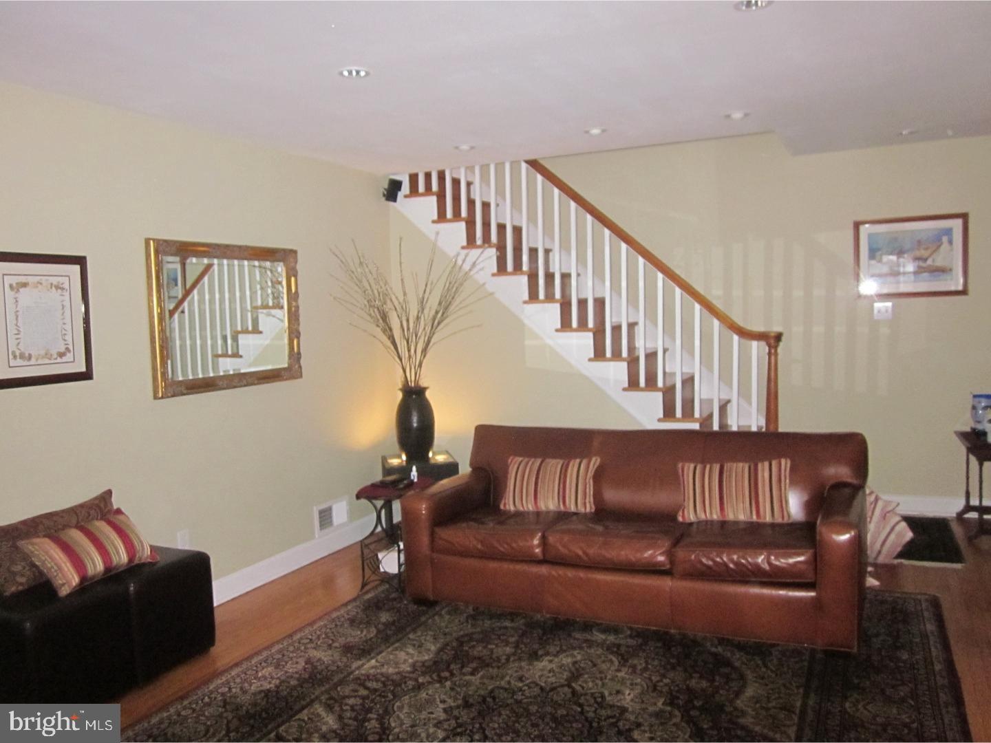 402 Montier Road Glenside, PA 19038 - Photo 5 of 23 Living Room