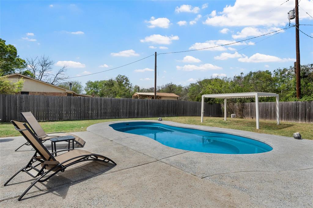 128 East Johnson Street Hewitt, TX 76643 - Photo 28 of 40