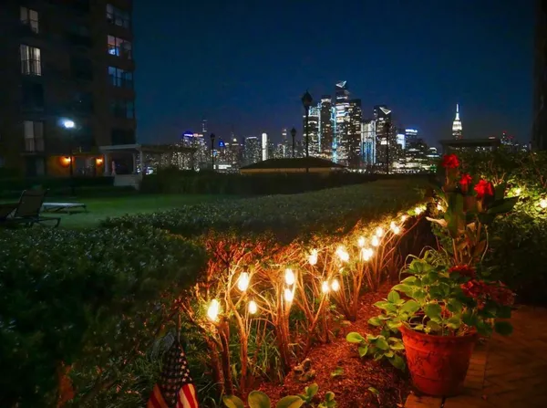 $4,500 | 2 Constitution Court, Unit 415, Hoboken, NJ 07030