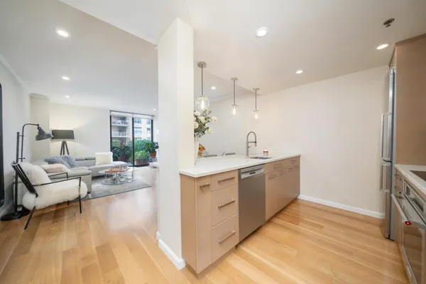 $4,500 | 2 Constitution Court, Unit 415, Hoboken, NJ 07030