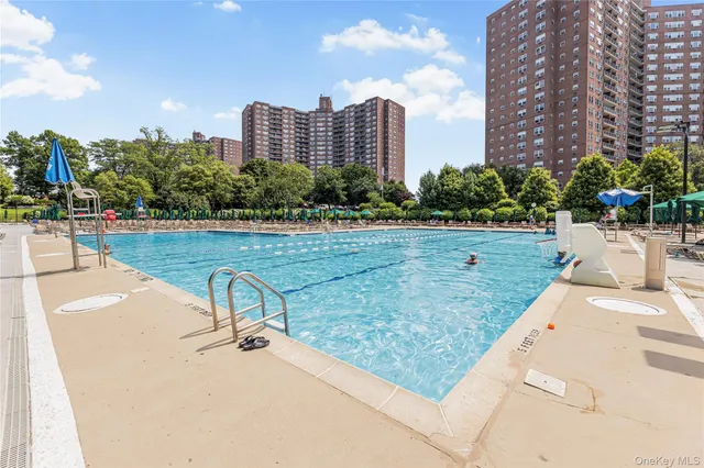 $170,000 | 5900 Arlington Avenue, Unit 11N | North Riverdale