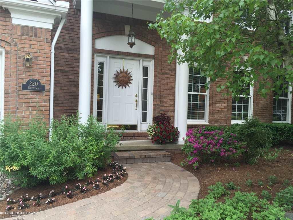 220 Grosvenor Drive Rochester, MI 48307 - Photo 2 of 39 31292956-1.JPG