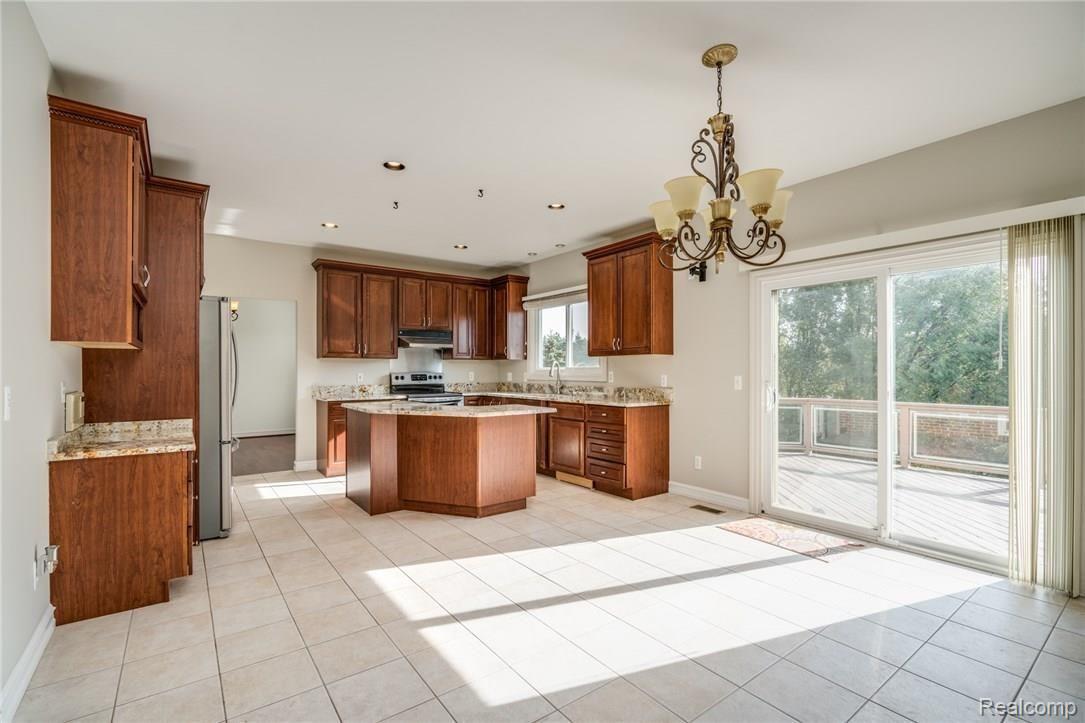 6602 Chatham Circle Rochester, MI 48306 - Photo 19 of 58 chatham-21.jpg