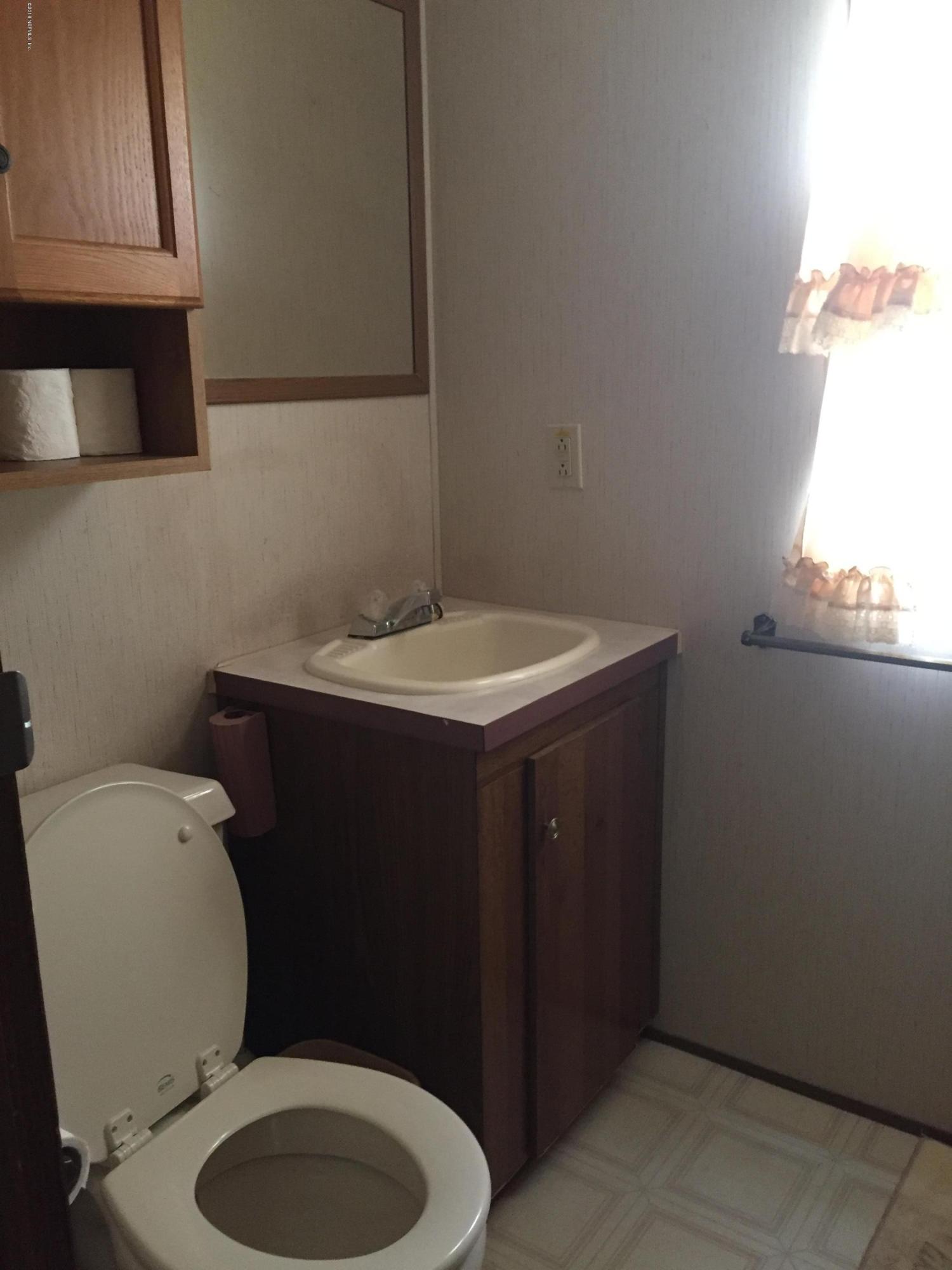 205 Long Road Interlachen, FL 32148 - Photo 12 of 12 Bathroom