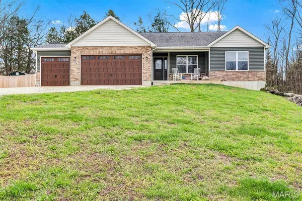 $399,900 | 354 Briegel Lane, Pacific, MO 63069