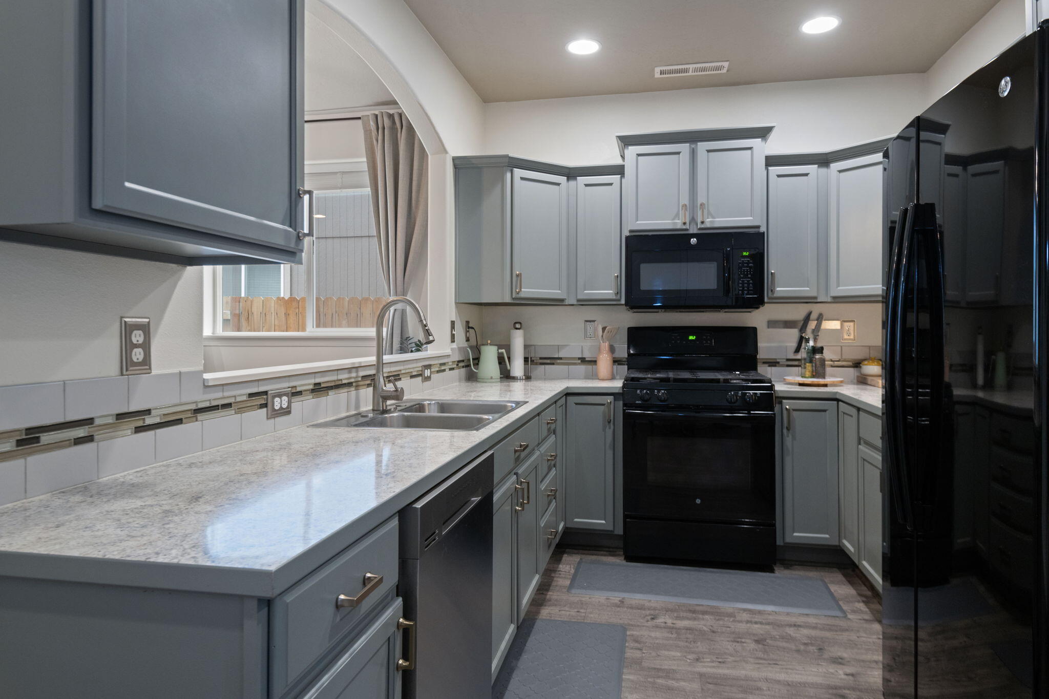 3559 Southwest Pumice Place Redmond, OR 97756 - Photo 8 of 27 3559 SW Pumice Place, Redmond