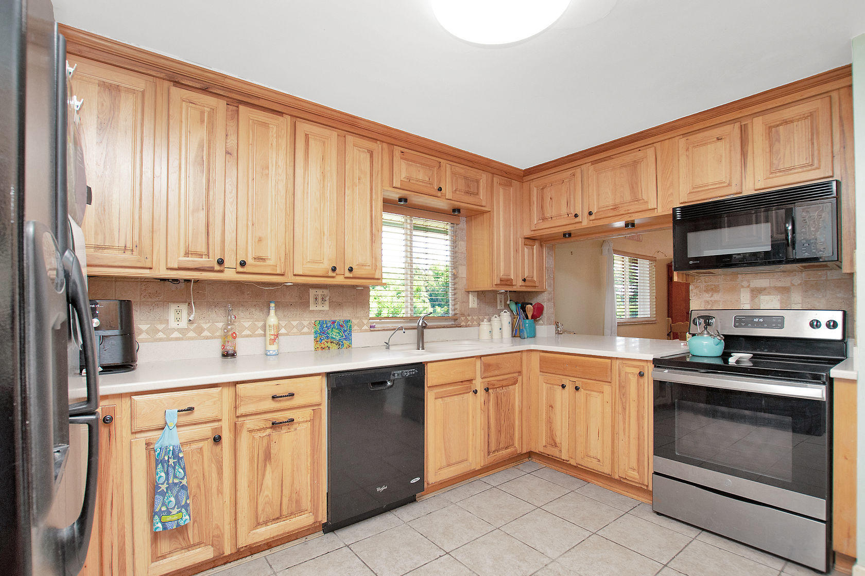 991 Gibraltar Road Key Largo, FL 33037 - Photo 15 of 27 Kitchen