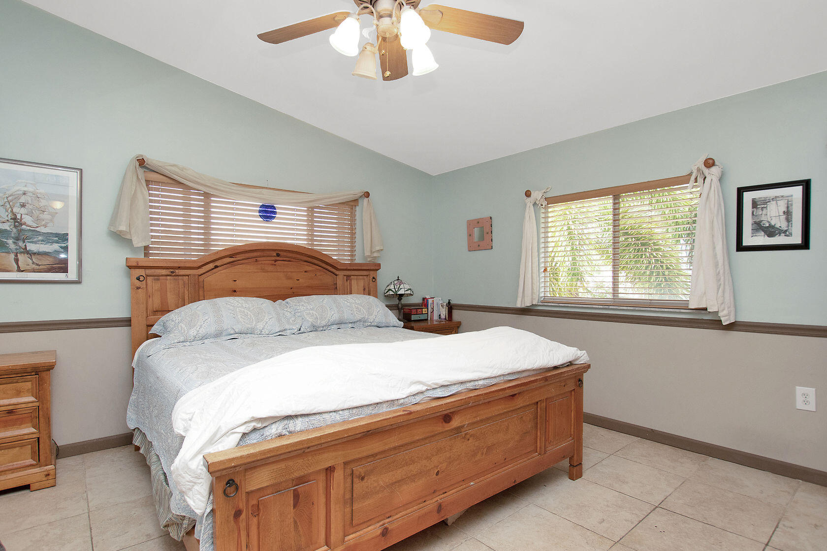 991 Gibraltar Road Key Largo, FL 33037 - Photo 21 of 27 Master Bedoom