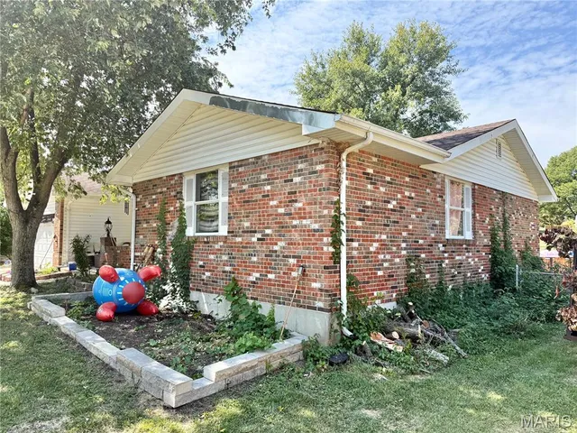 $295,000 | 5823 Mayberry Drive, Imperial, MO 63052